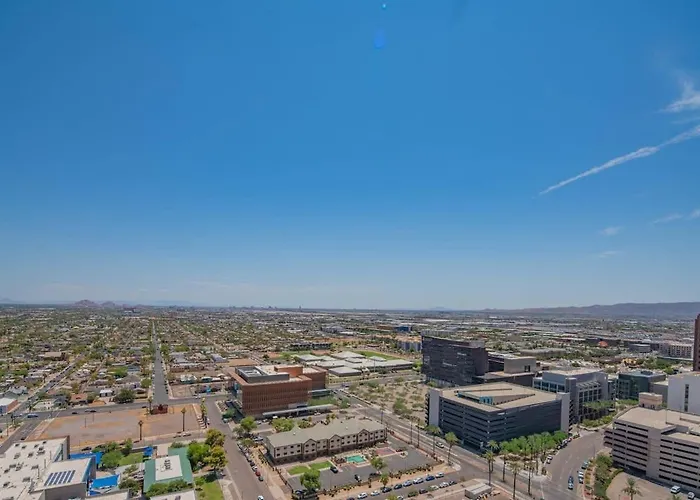 Detailed 2bd, Highrise Dt, Pool, Gym, Parking, Sleeps 5 Apartment Phoenix
